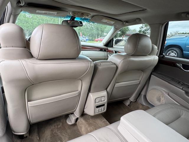 Cadillac DeVille Sedan 2002