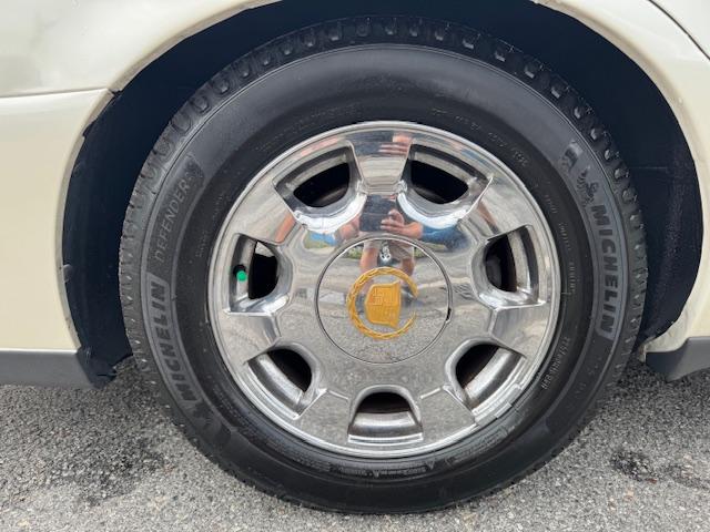 Cadillac DeVille Sedan 2002