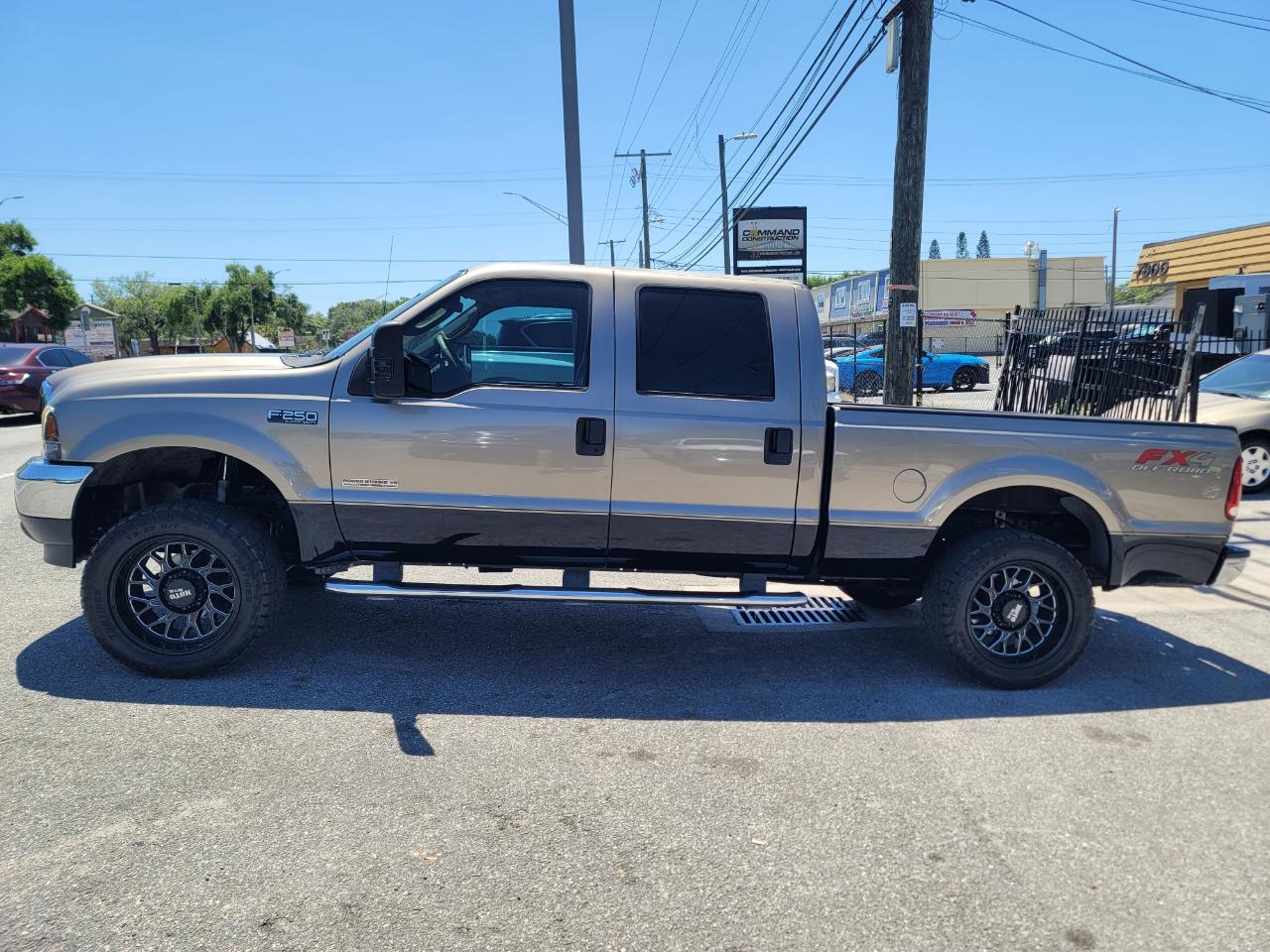 Ford F-250 SD Lariat Crew Cab Long Bed 4WD 2003