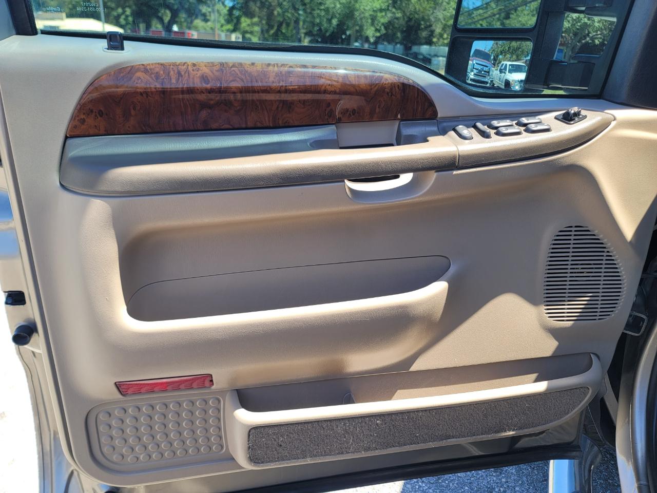 Ford F-250 SD Lariat Crew Cab Long Bed 4WD 2003