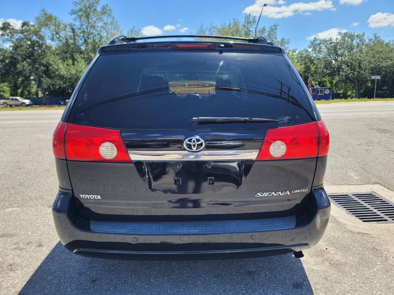 Toyota Sienna XLE Limited 7-Passenger 2008