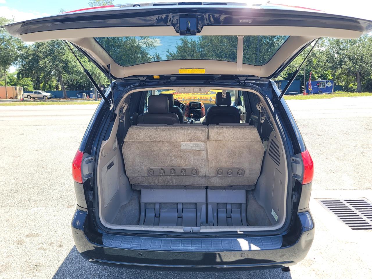 Toyota Sienna XLE Limited 7-Passenger 2008