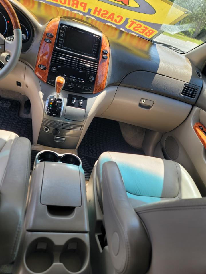 Toyota Sienna XLE Limited 7-Passenger 2008