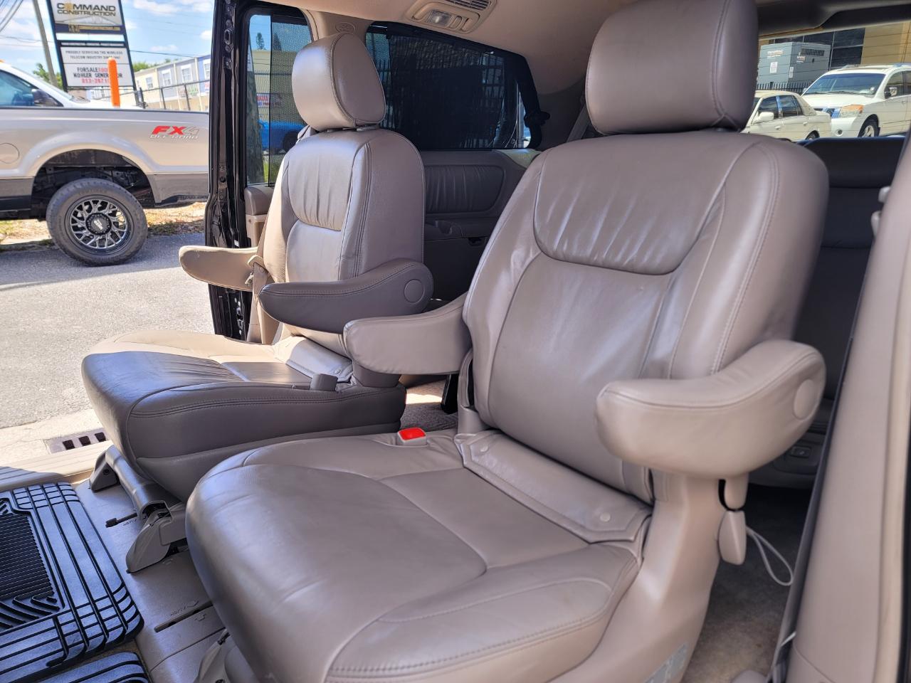 Toyota Sienna XLE Limited 7-Passenger 2008