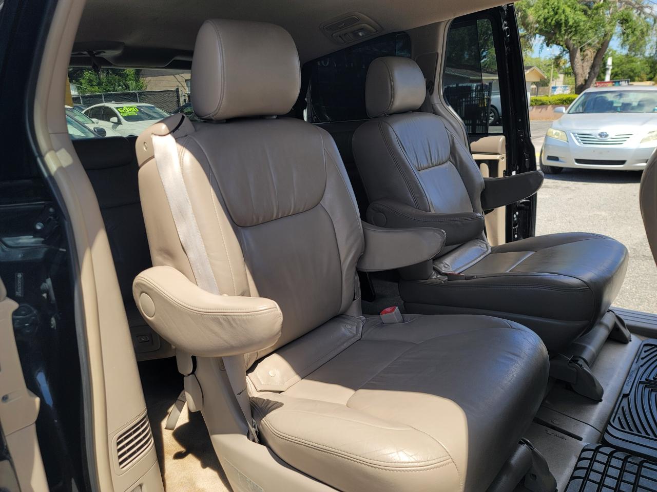 Toyota Sienna XLE Limited 7-Passenger 2008