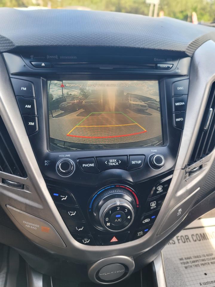 Hyundai Veloster Base 3D Coupe 2016