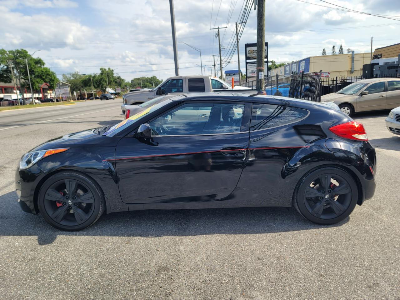 Hyundai Veloster Base 3D Coupe 2016