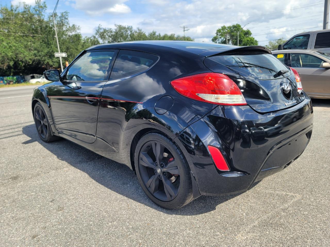 Hyundai Veloster Base 3D Coupe 2016