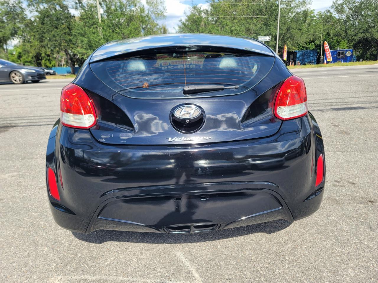 Hyundai Veloster Base 3D Coupe 2016