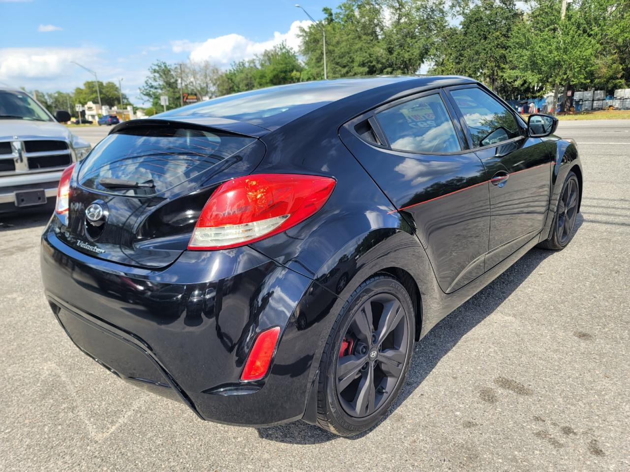 Hyundai Veloster Base 3D Coupe 2016