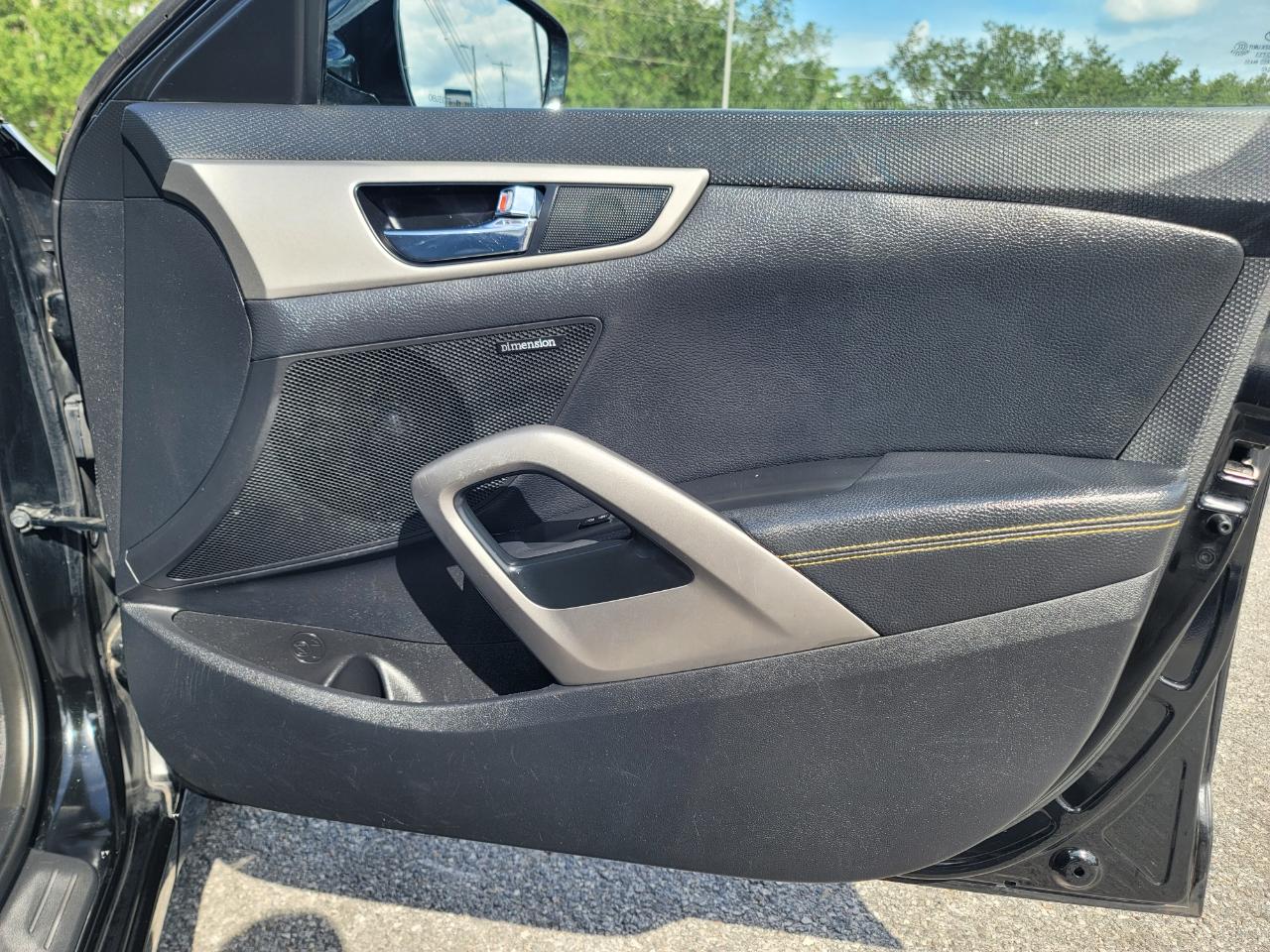 Hyundai Veloster Base 3D Coupe 2016