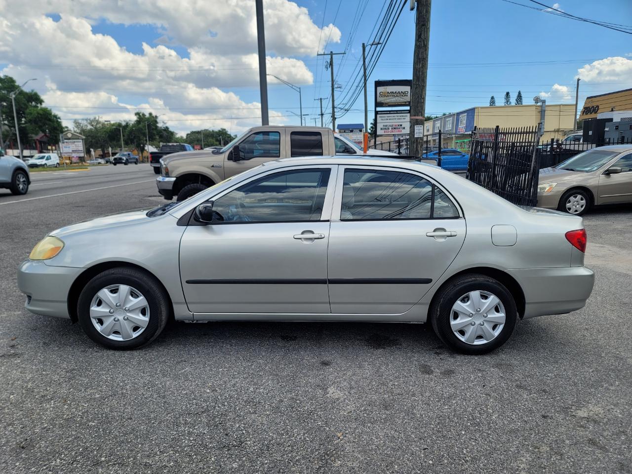 Toyota Corolla CE 2003