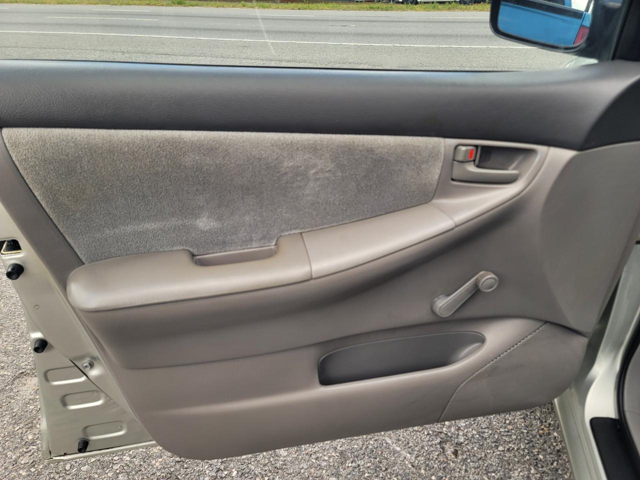 Toyota Corolla CE 2003