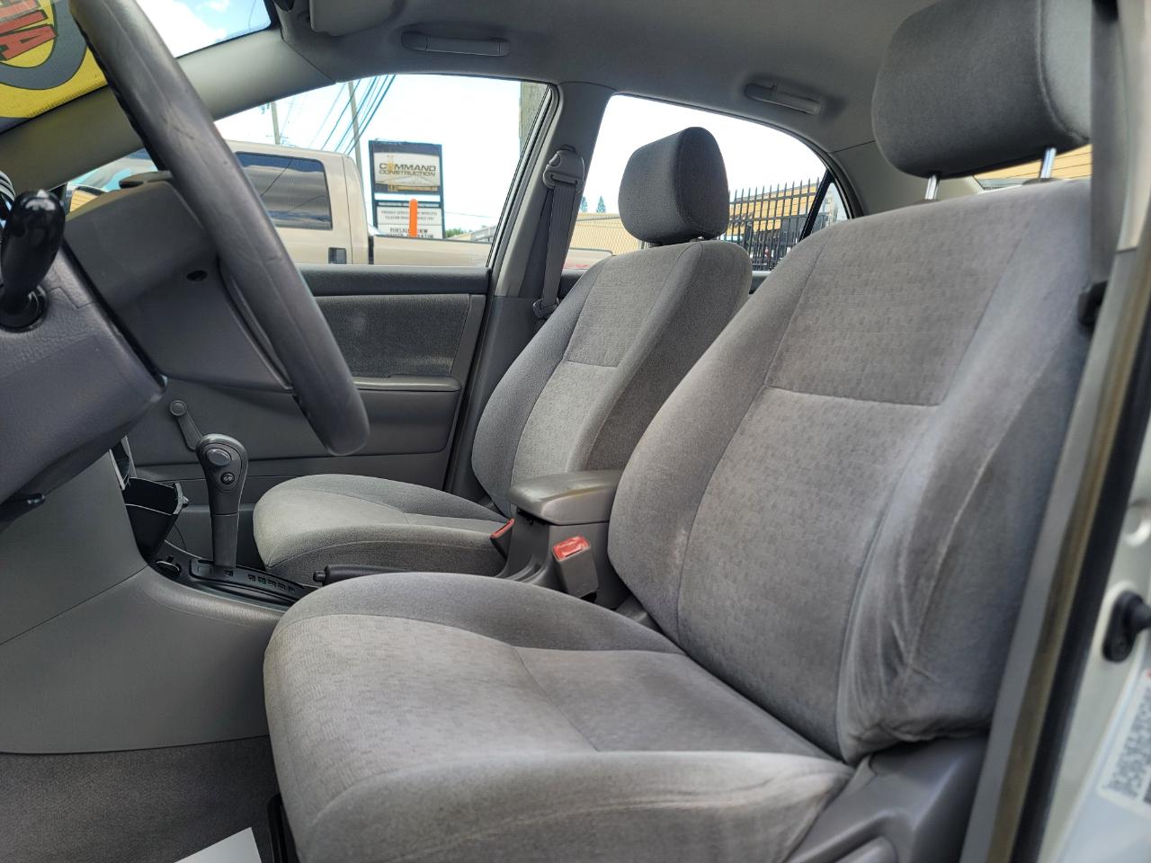 Toyota Corolla CE 2003