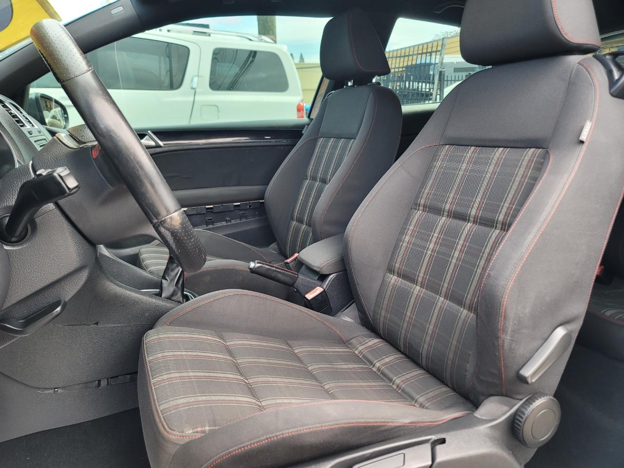 Volkswagen GTI 2-door 2013