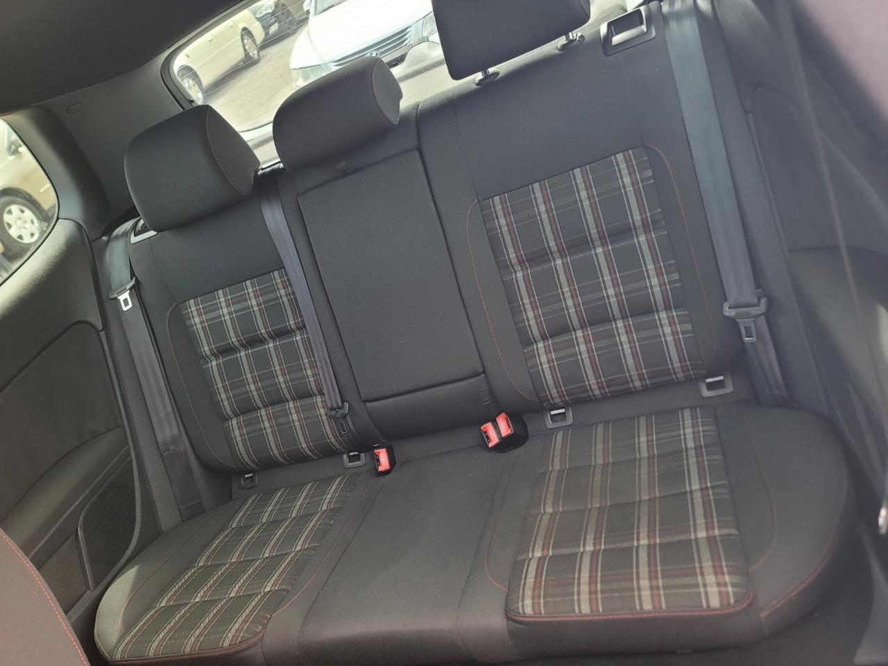 Volkswagen GTI 2-door 2013