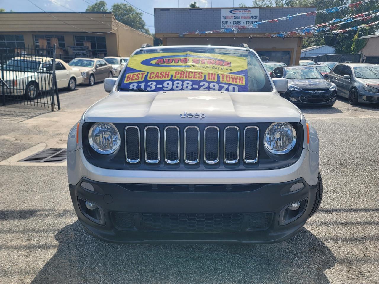 Jeep Renegade Latitude 4D SUV FWD 2015