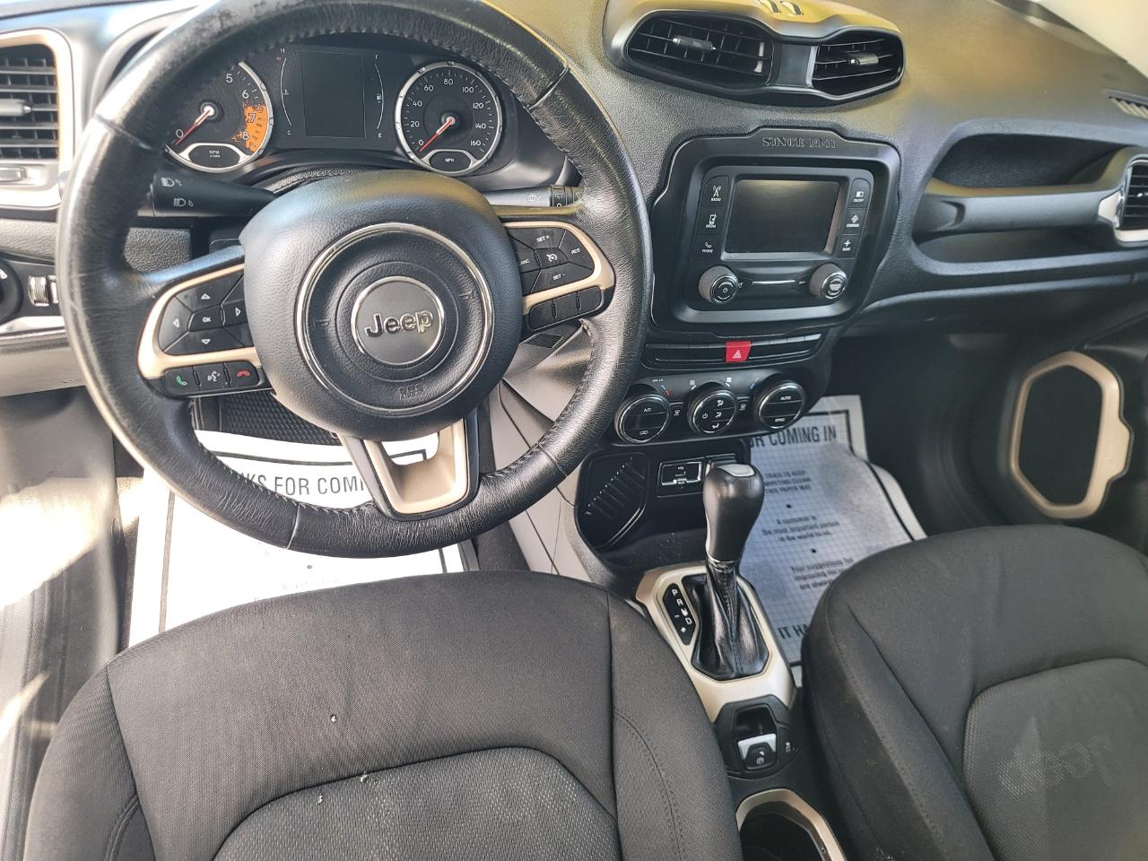 Jeep Renegade Latitude 4D SUV FWD 2015