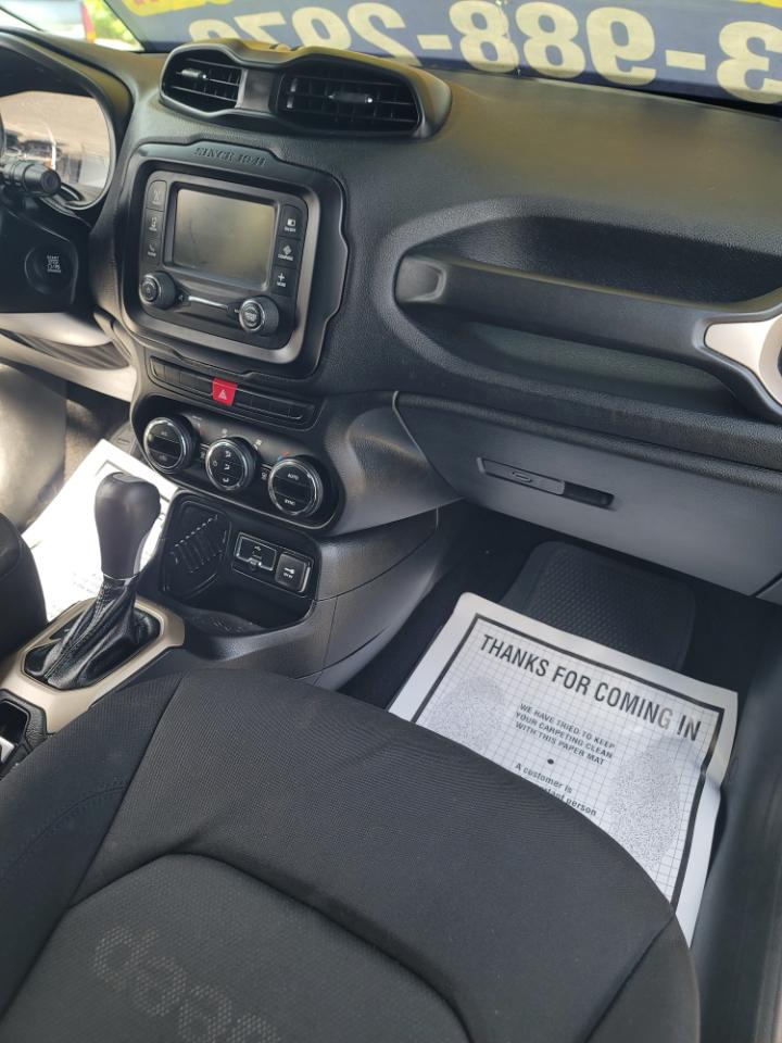 Jeep Renegade Latitude 4D SUV FWD 2015