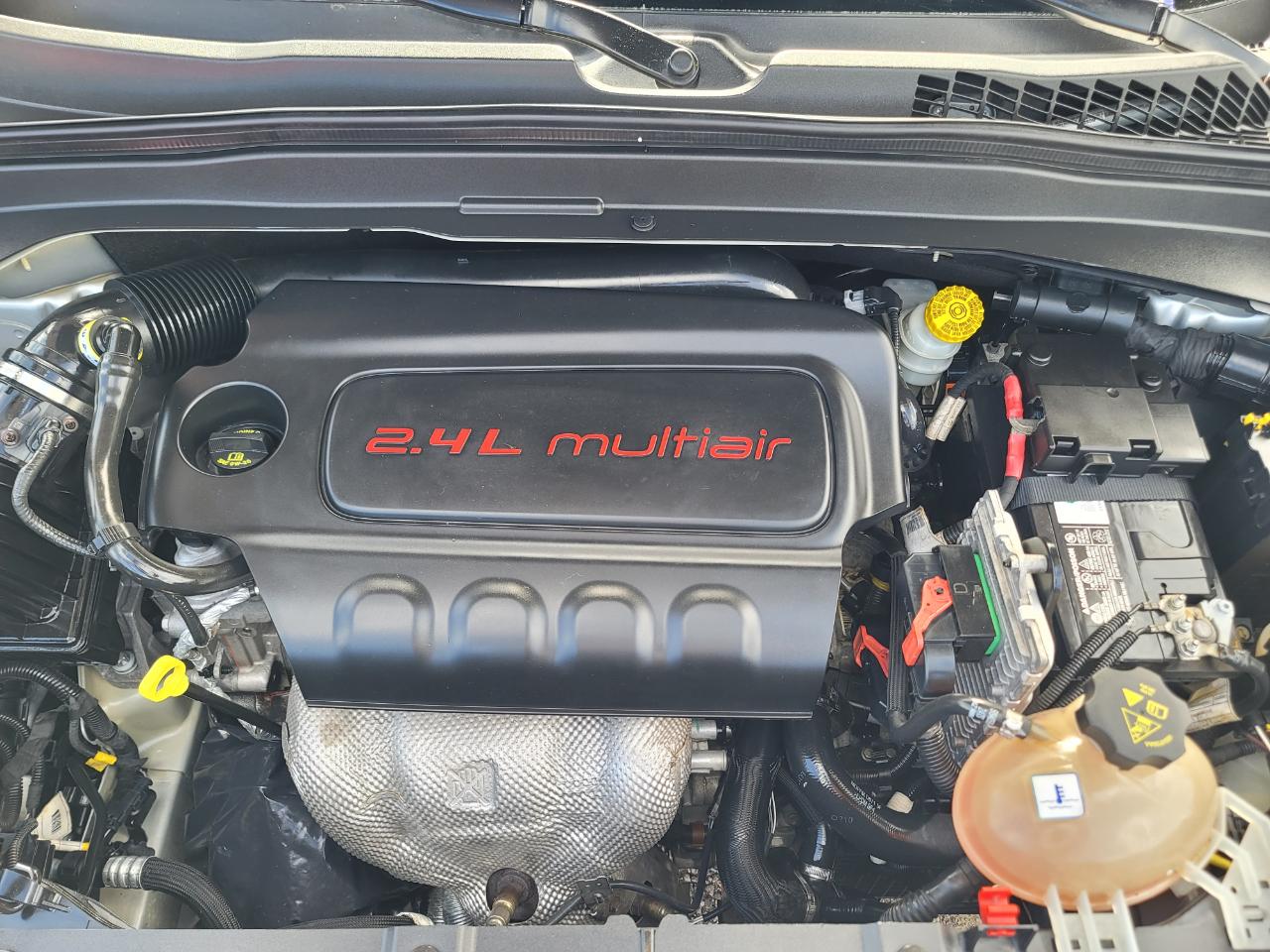 Jeep Renegade Latitude 4D SUV FWD 2015