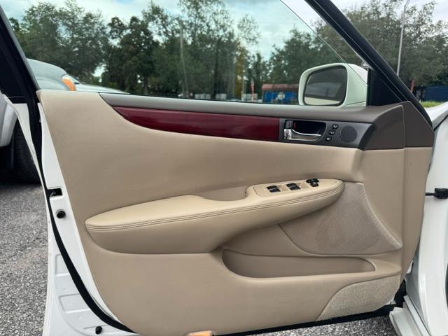 Lexus ES 300 Luxury Sport Sdn 4dr Sdn 2003