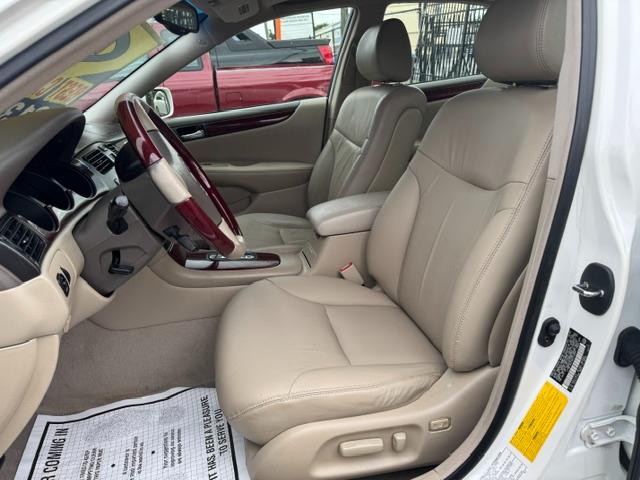 Lexus ES 300 Luxury Sport Sdn 4dr Sdn 2003