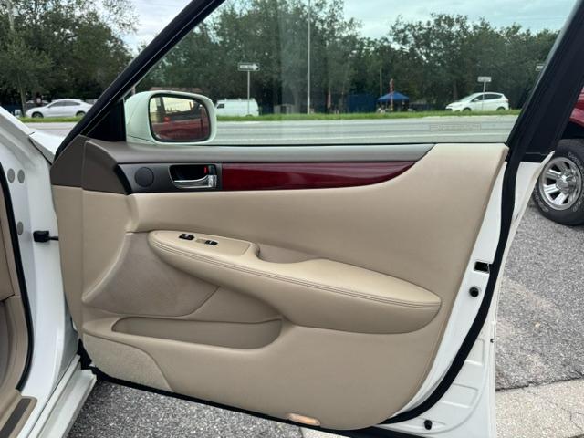 Lexus ES 300 Luxury Sport Sdn 4dr Sdn 2003