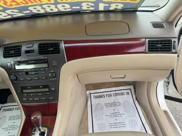 Lexus ES 300 Luxury Sport Sdn 4dr Sdn 2003