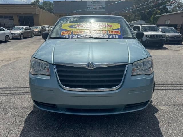 Chrysler Town & Country LX 2008