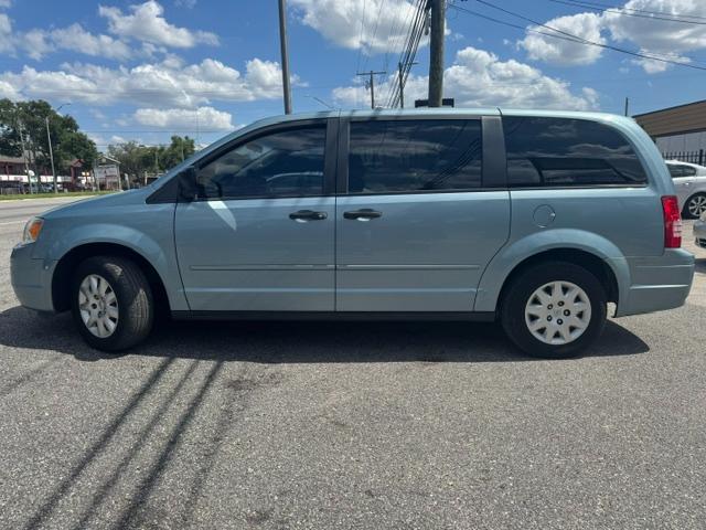 Chrysler Town & Country LX 2008