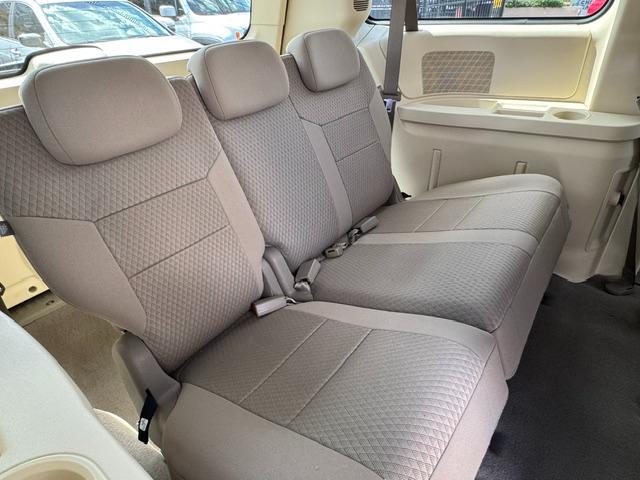 Chrysler Town & Country LX 2008