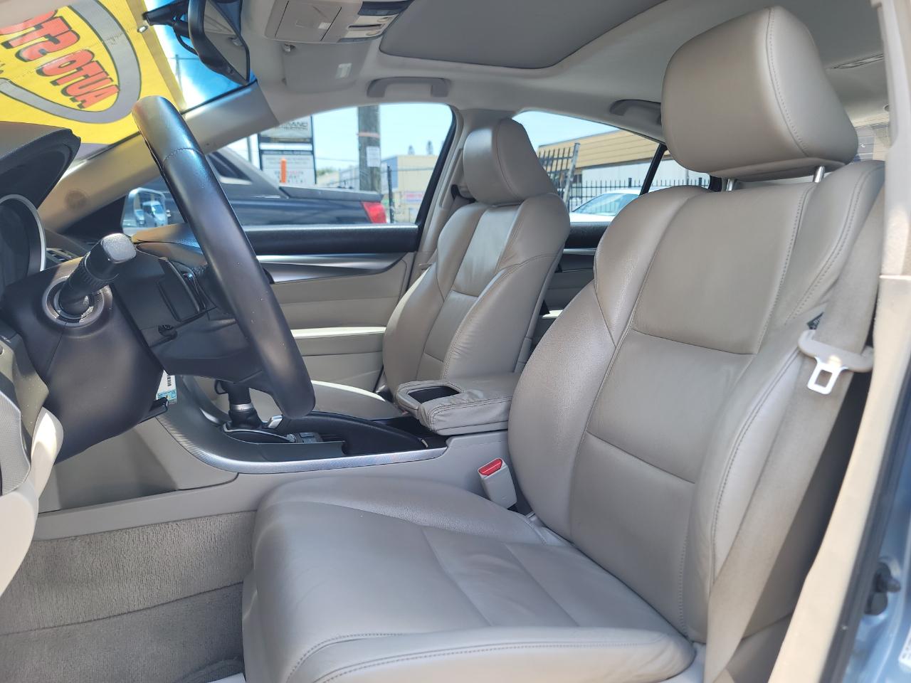 Acura TL 5-Speed AT 2009
