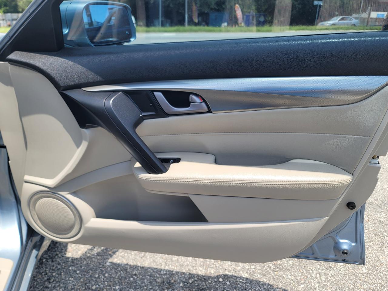 Acura TL 5-Speed AT 2009