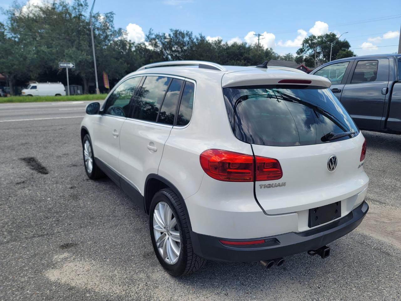 Volkswagen Tiguan SE 2012
