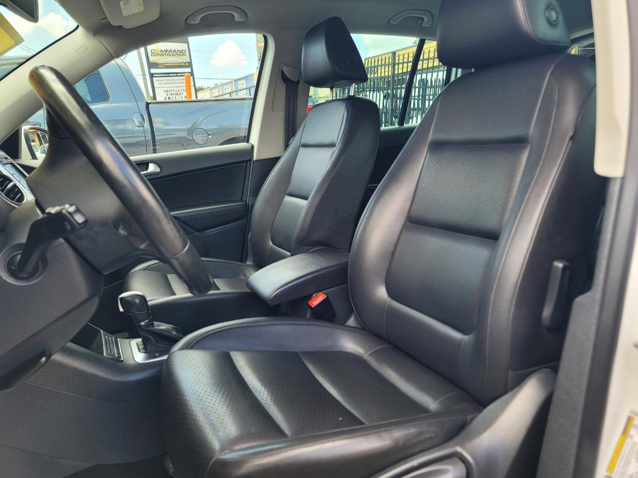 Volkswagen Tiguan SE 2012