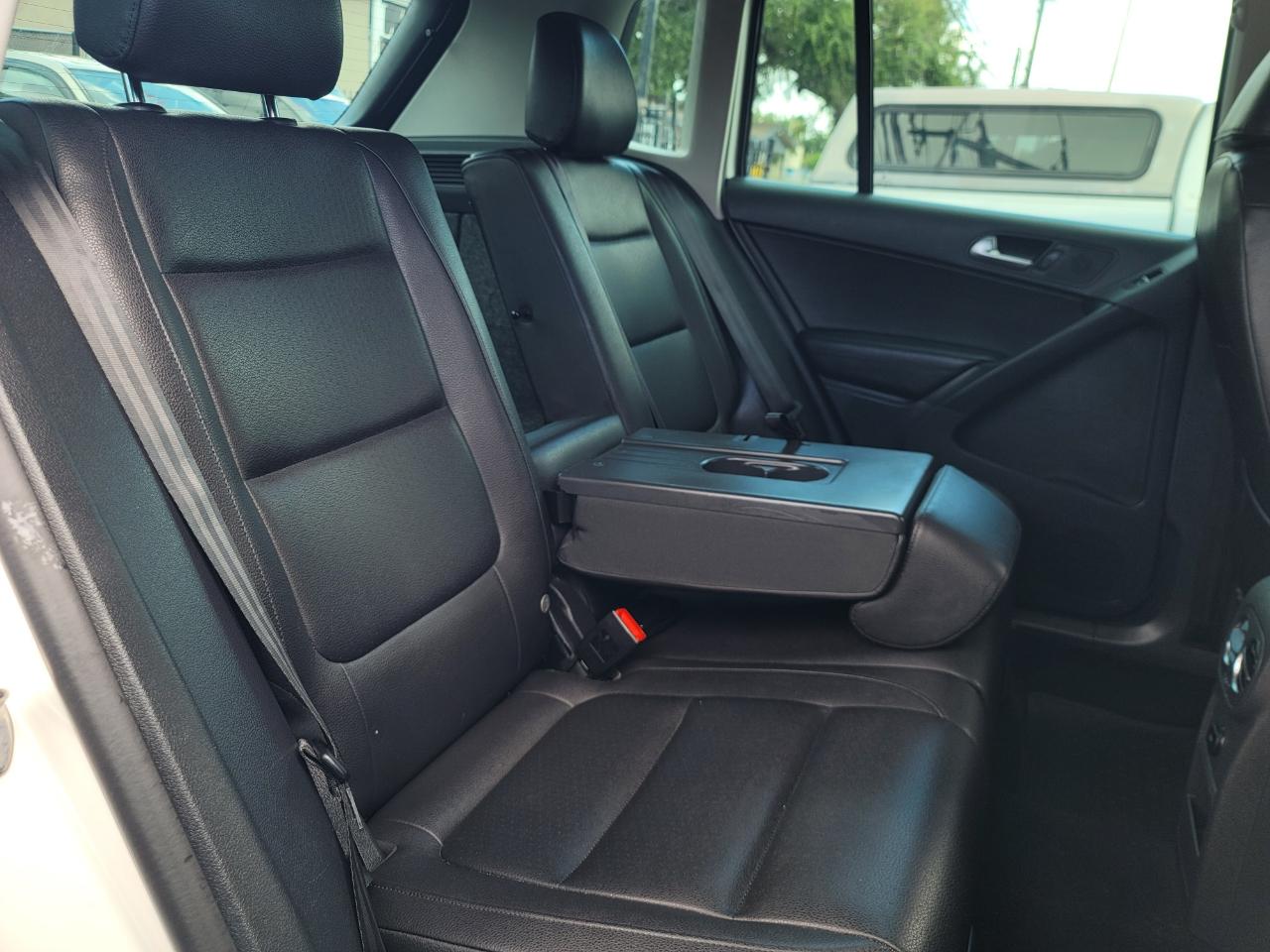 Volkswagen Tiguan SE 2012