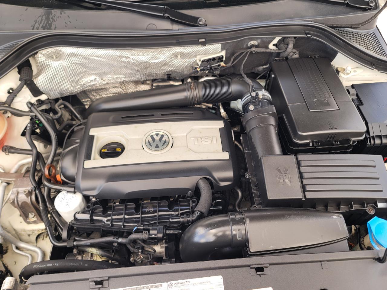 Volkswagen Tiguan SE 2012