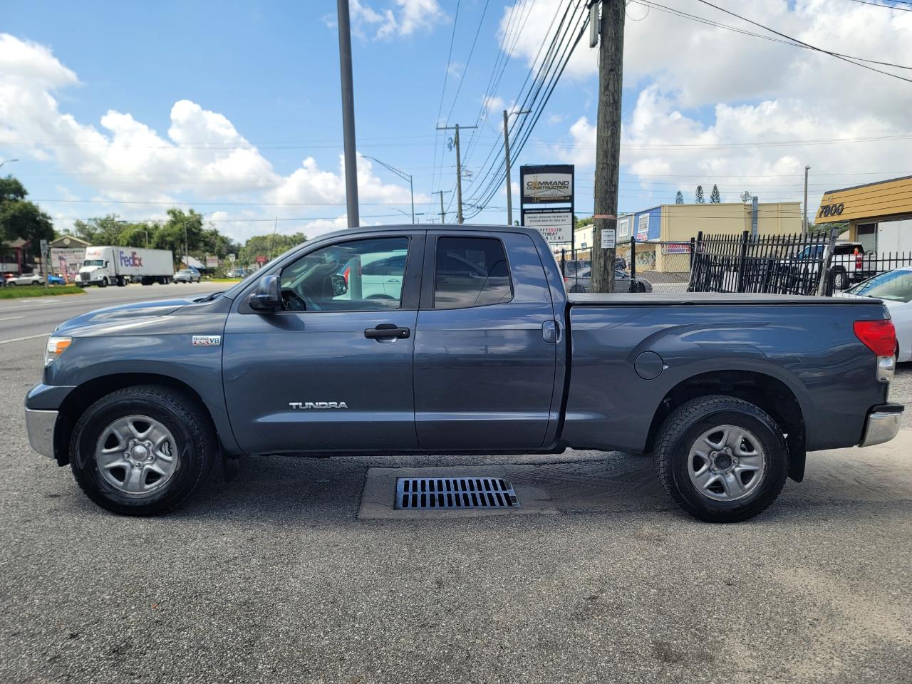 Toyota Tundra SR5 Double Cab 5.7L 4WD 2008