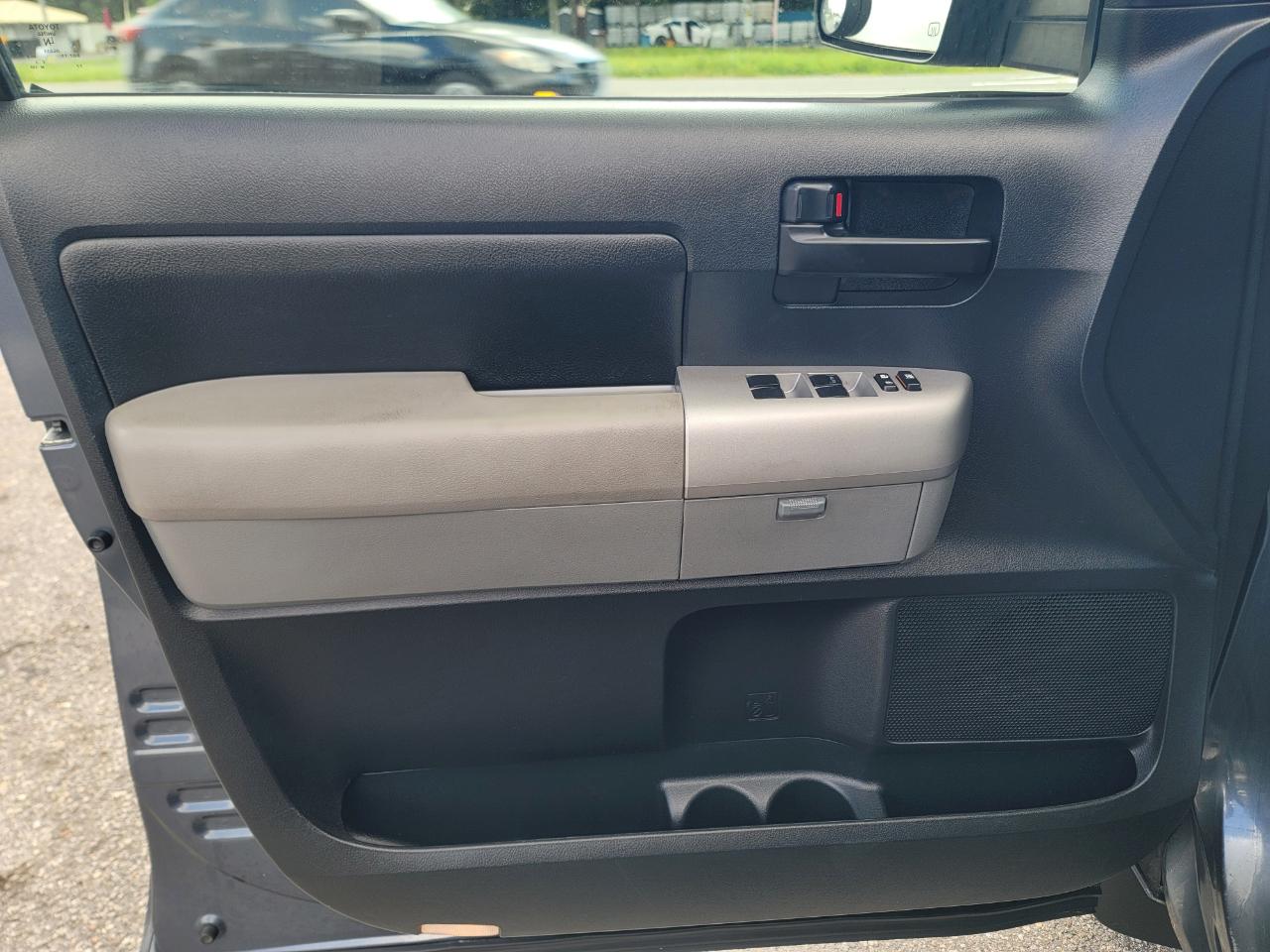 Toyota Tundra SR5 Double Cab 5.7L 4WD 2008