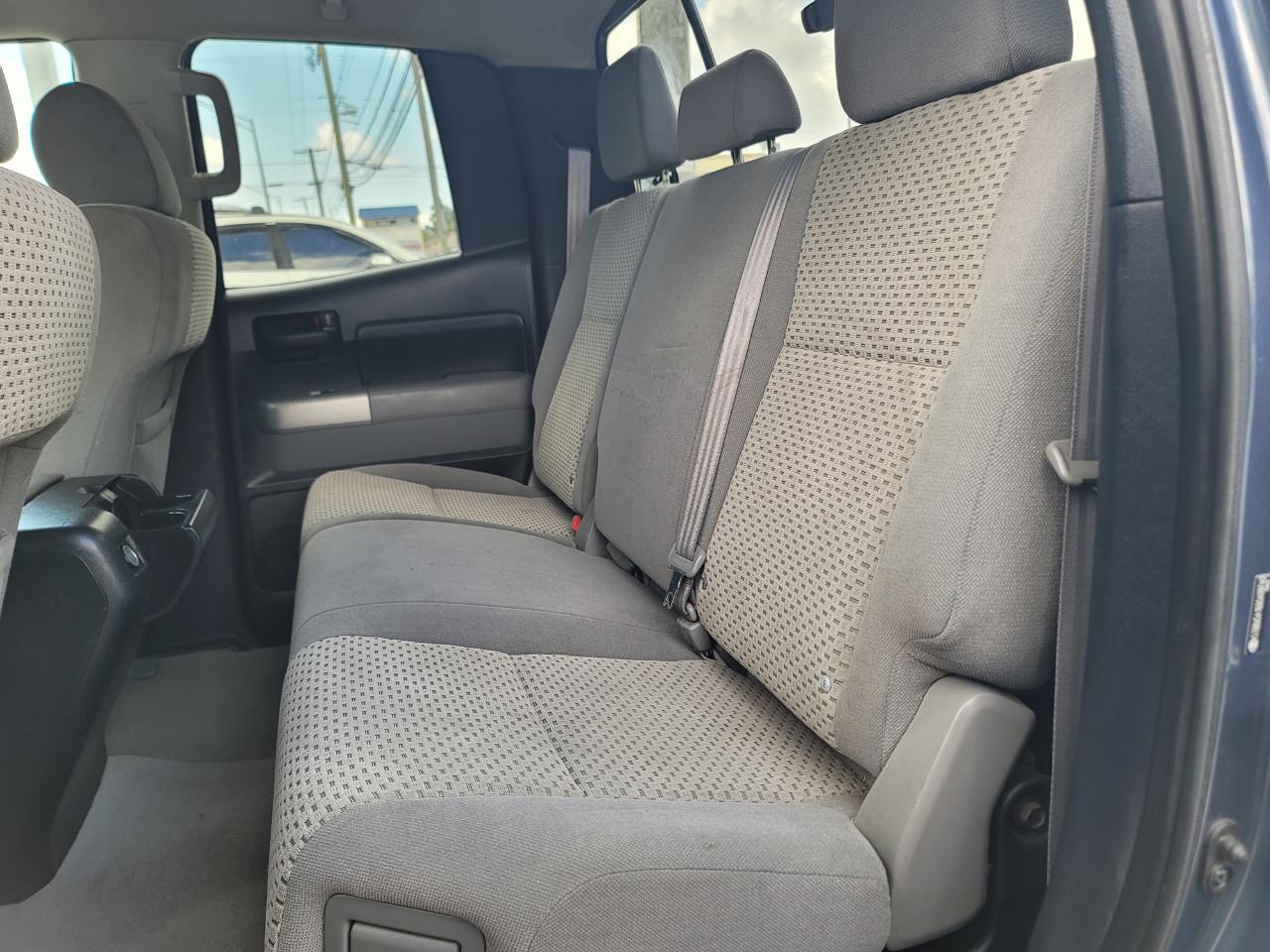 Toyota Tundra SR5 Double Cab 5.7L 4WD 2008
