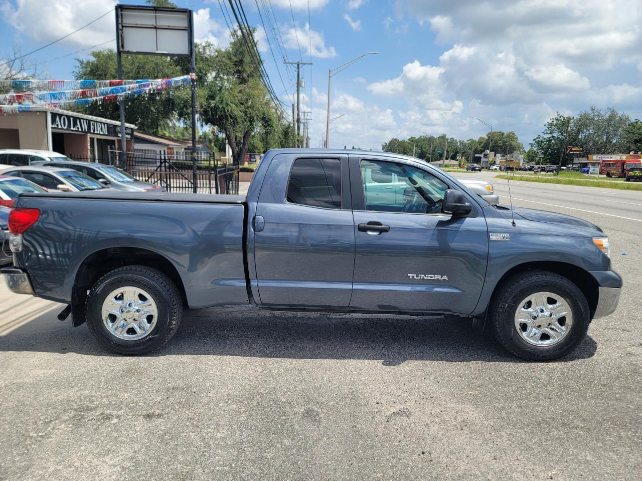 Toyota Tundra SR5 Double Cab 5.7L 4WD 2008
