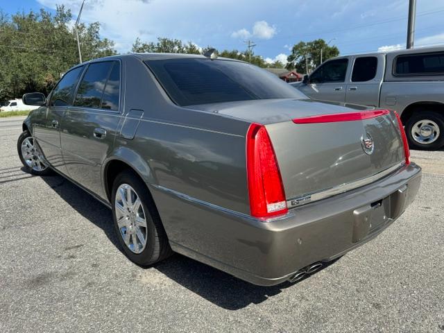 Cadillac DTS Premium w/ Navi 2011