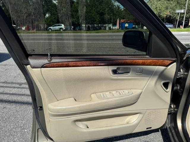 Cadillac DTS Premium w/ Navi 2011