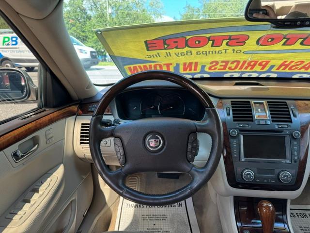 Cadillac DTS Premium w/ Navi 2011