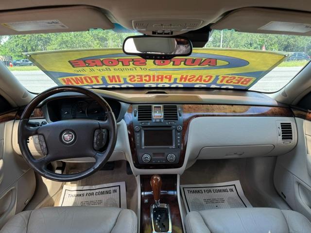 Cadillac DTS Premium w/ Navi 2011
