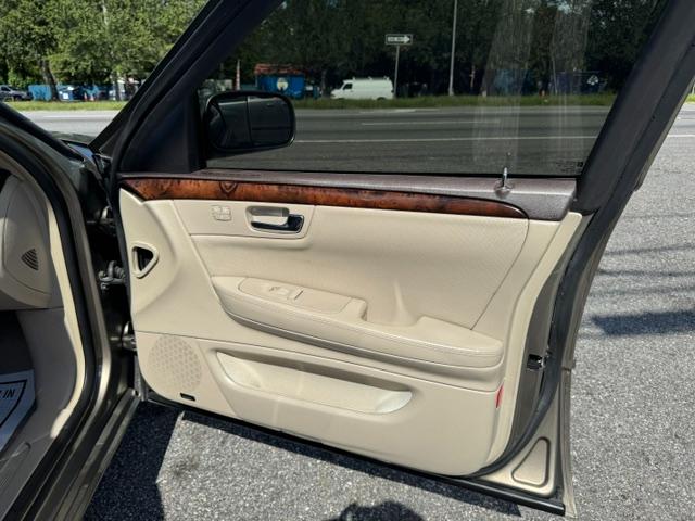 Cadillac DTS Premium w/ Navi 2011