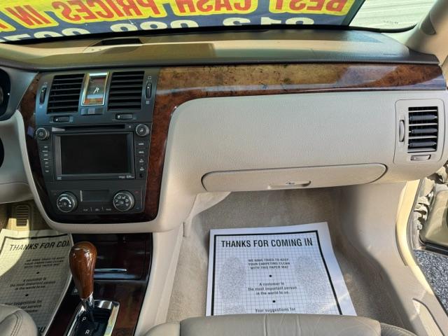 Cadillac DTS Premium w/ Navi 2011