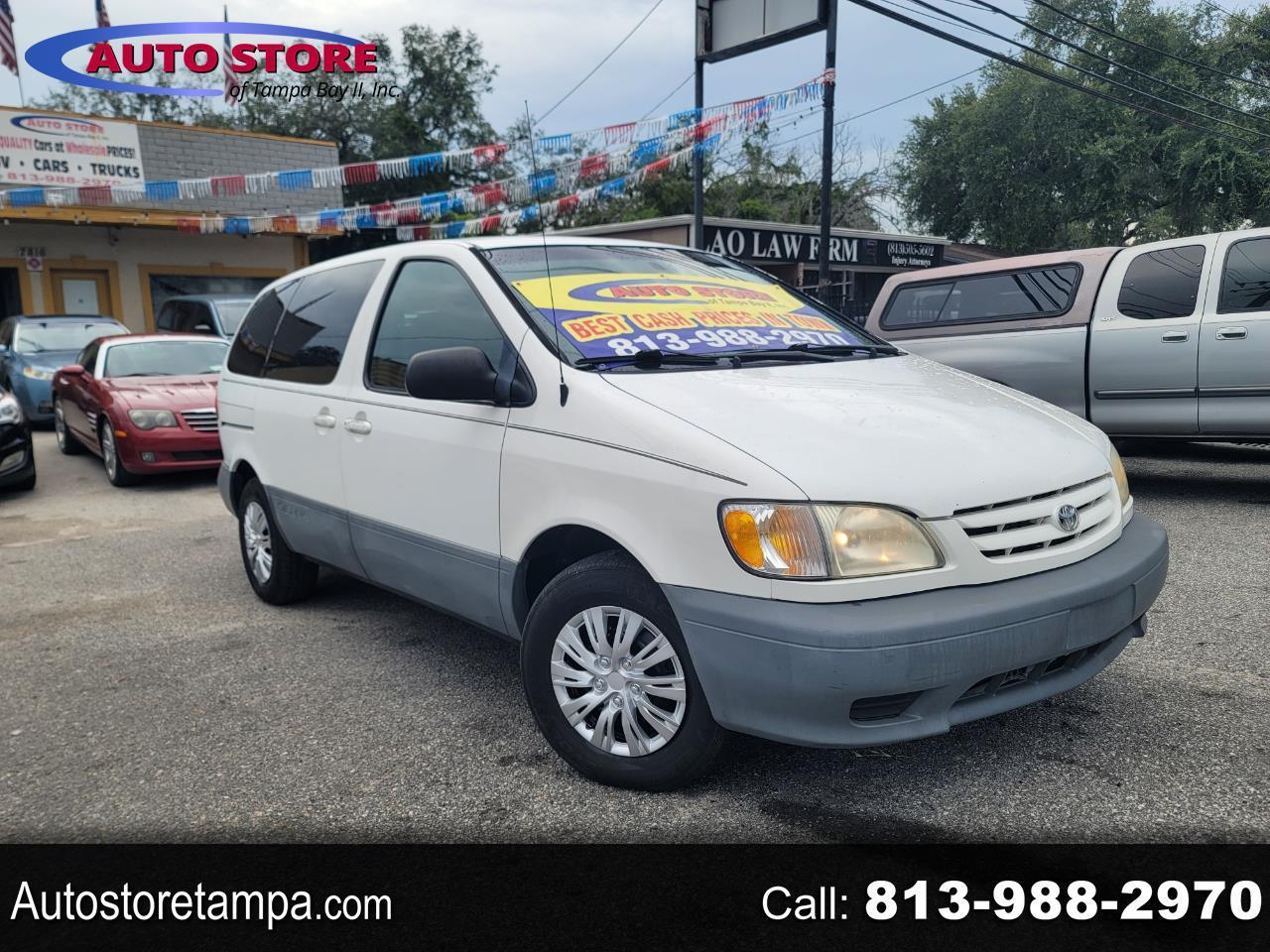 Toyota Sienna LE 2002
