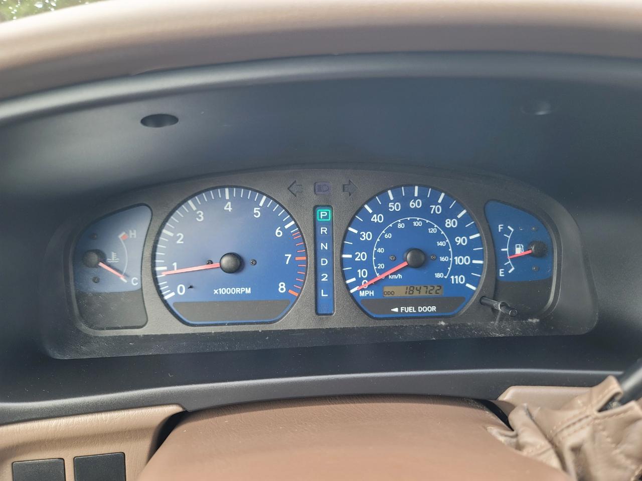 Toyota Sienna LE 2002