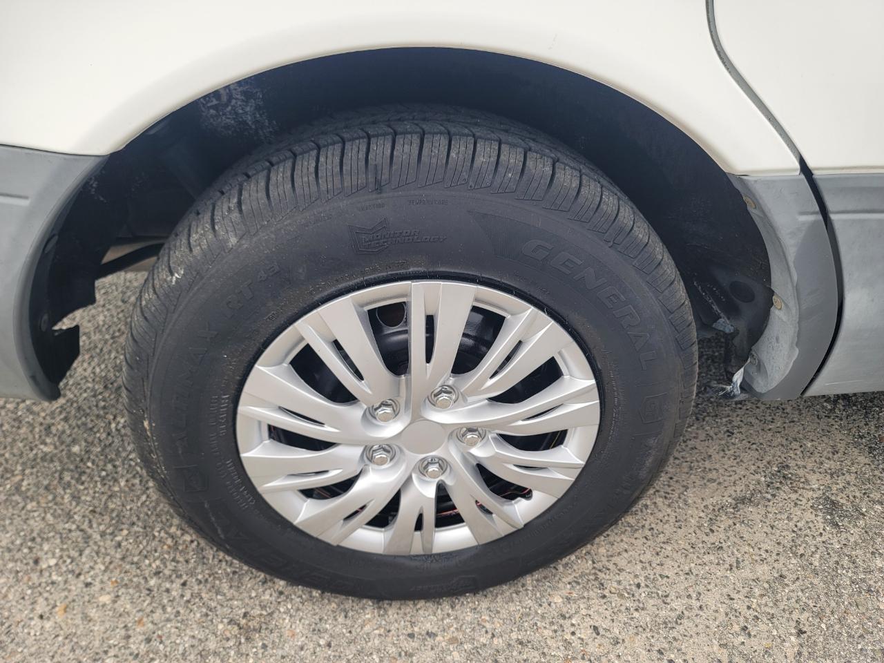 Toyota Sienna LE 2002